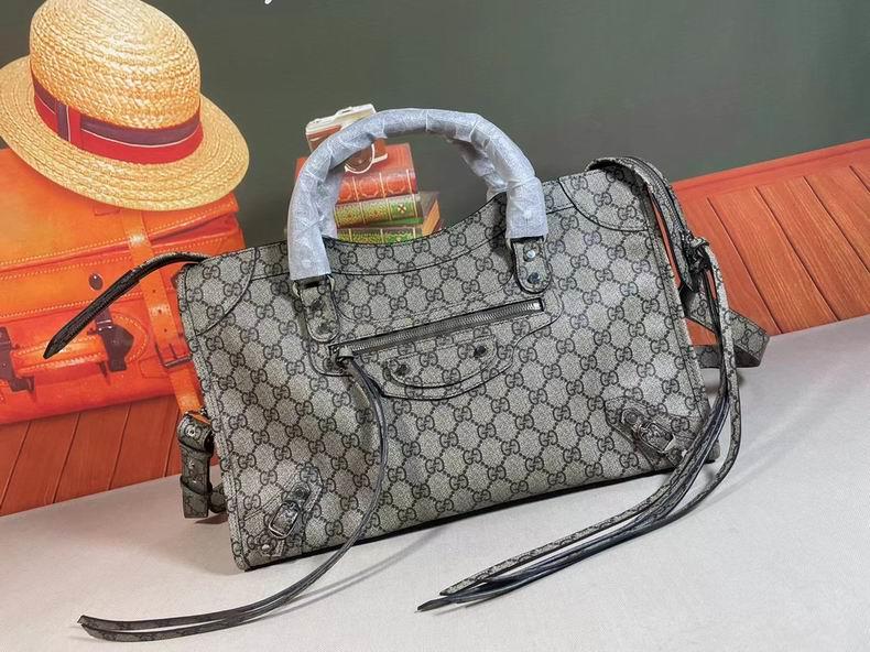 Gucci Handbags 109